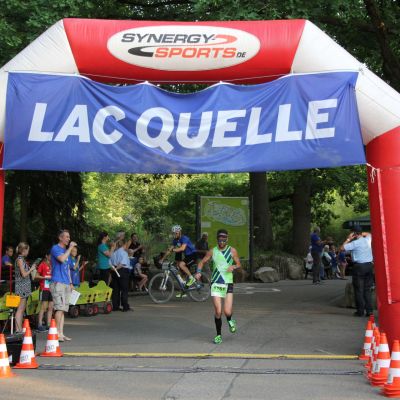 2017: Felix Mayerhöfer überquert die Ziellinie in unfassbar starken 0:36:17.13.
