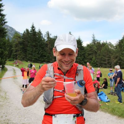 Birger strahlt. Er holt immer weiter auf ...