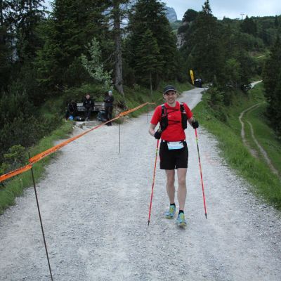 Völlig überraschend taucht Trail-Freund Daniel auf, der sich auf der Supertrail-Distanz befindet.