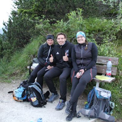 Eine weitere Support-Crew an V9. Gemeinsam mit Peter und Jochen haben sie für ordentlich Stimmung gesorgt.
