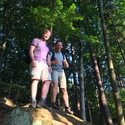 Die Herrscher des Waldes auf ihrem Felsen ;-)