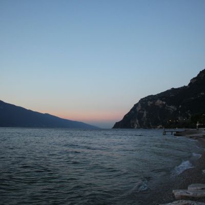 Morgens zeichnet sich in Limone schon früh ab, dass es ein außergewöhnlich schöner Herbsttag werden würde ...