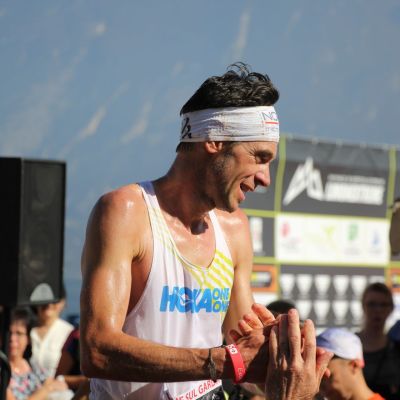 Marco genießt die Minuten nach dem Zieleinlauf.