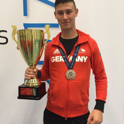 September 2017: Thomas Steiger, Bundesliga-Spieler beim BVSV Nürnberg e.V. und Nationalspieler, gewinnt mit dem deutschen Team die Silbermedaille bei den Goalball-Europameisterschaften 2017 in Finnland. zurück. Er steuert 9 Tore zum hervorragenden Abschneiden der deutschen Mannschaft bei. Wir sind stolz auf den Nürnberger Schützling und gratulieren ihm und dem gesamten deutschen Team sehr herzlich.