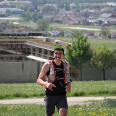 Supporter Jochen lässt Hall aus und positioniert sich oberhalb von Absam in Richtung Thaur.