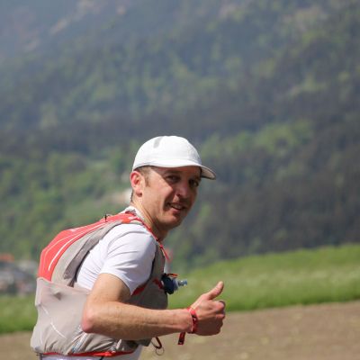 Roland zeigt es an: er ist noch fit!