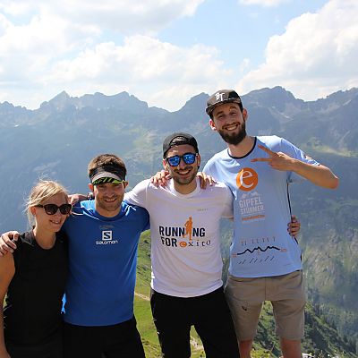 Mia, Bart, Giuseppe, Philipp. Gipfelstürmer aus 4 Nationen auf dem Weg nach Nizza.