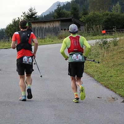 Moritz auf der Heide und Nils Riegel können das hohe Tempo nicht mitgehen und verlieren bis zum Ziel fast eine Dreiviertelstunde.