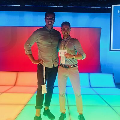 Juni 2019: Joé mit dem Googler Markus beim Google-Event "International Wachsen" in Wien.