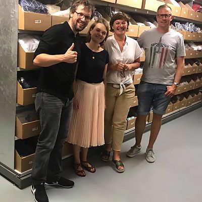 Juni 2019: Es war das mit Abstand heißeste Meeting des Jahres! ????????????????  Sonja und Peter mit Birgit und Holger im Bettwaren-Shop.de Lager in Gauselfingen.