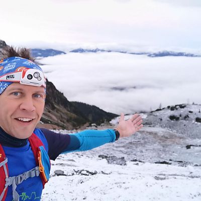 Oktober 2019: Was macht Gipfelstürmer und Trailrunner Stefan morgens vor dem Meeting mit unserem Kunden BLUE TOMATO in Schladming? Richtig!!! Er rockt die Trails ;-)