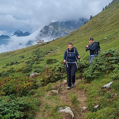 September 2021: 3-Tages-Tour im Prättigau. Auf dem Weg von der Schesaplanahütte zur Carschinahütte.