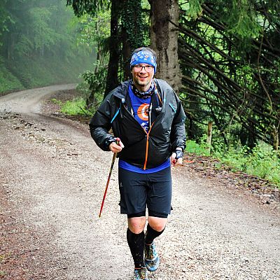 Mai 2022: Chiemgau Trail Run. Peter kurz vor Ende der ersten Trail-Schleife.