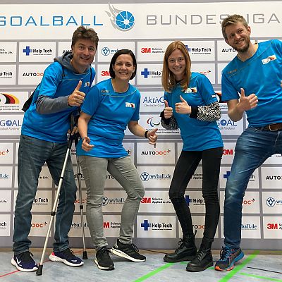 Oktober 2022: 6. ehrenamtlicher Einsatz bei einem Spieltag der Goalball-Bundesliga. Mit dabei waren Svenja, Jenni, Ruud und Jochen.