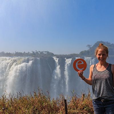 August 2016, Zimbabwe: Auf ihrer Afrika-Reise besuchen Tanja und das "e" die Victoria Falls.