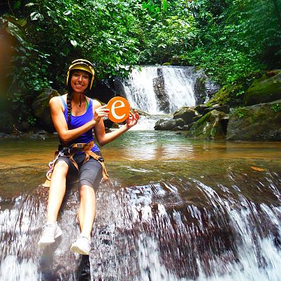 September 2014, Costa Rica: Das "e" hat unsere Amanda nach Costa Rica begleitet und beim Canyoning in Uvita völlig neue Erfahrungen gemacht. 