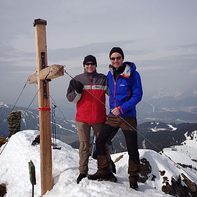 Thomas und Jochen unternehmen eine Winter-Bergtour auf den Krahbergzinken.