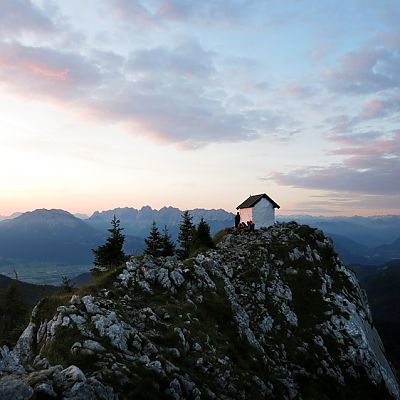 Sonnenaufgangstour über die Himmelmoosalm auf den Brünnstein (1.634 m).
