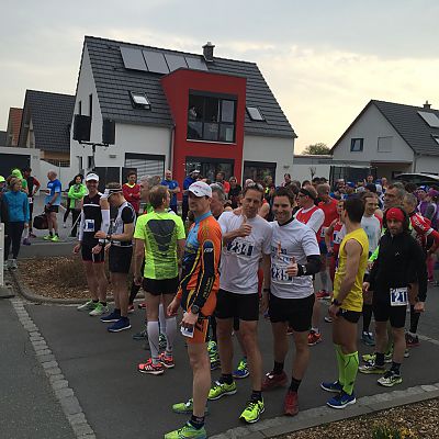 April 2016: Kurz vor dem Startschuss zum Obermain-Marathon. Für Bart und Stefan ein Vorbereitungs-Wettkampf für die Trailrunning-Saison.