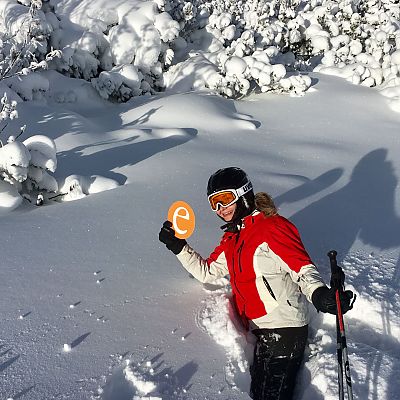 Januar 2017, Zillertal: "Powder Tage" im Zillertal. Unsere Katharina unternimmt mit dem "e" bei -20 Grad so manchen Tiefschnee-Deepdive.