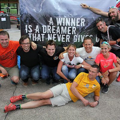 "A winner is a dreamer that never gives up!" ... Ganz genau! Dieser Meinung sind auch Juliane (ASICS Frontrunner​), Verena und noch viele weitere Trail-Freunde in Grainau​ ...