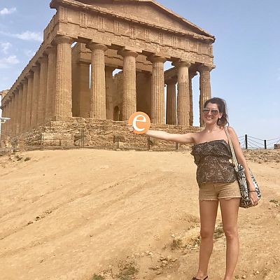 Juli 2017, Sizilien: Valentina an den archäologischen Stätten von Agrigent (Valle dei Templi).
