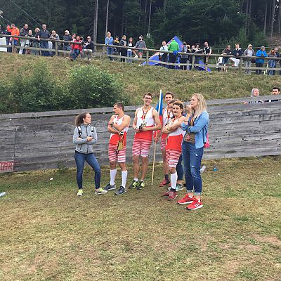 Das tschechische Team stellte mit 00:02:04.9 einen neuen Staffel-Rekord auf. Aneta gratuliert ihren Landsleuten ;-)