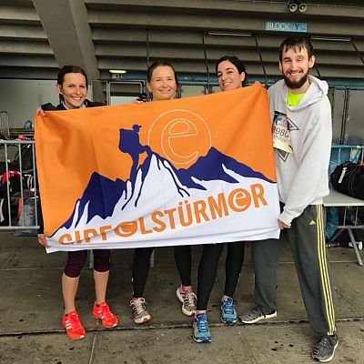 Mai 2017: Unsere Gipfelstürmer waren zum zweiten Mal beim "Wings for Life World Run“ in München am Start. Beim Charity-Lauf mit der Mission, "Querschnittlähmung heilbar zu machen", brachten unsere Läufer stolze 74,97 km auf das Team-Konto. Es war auch dieses Jahr wieder ein bewegendes Erlebnis.