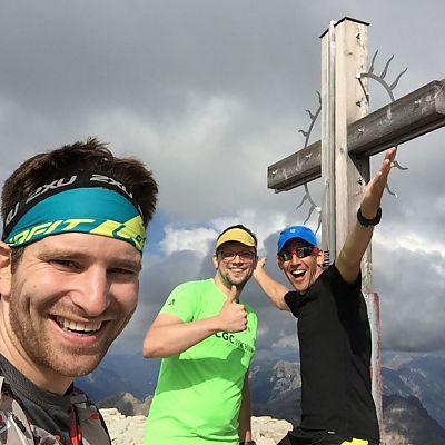 Juli 2017: 1. AlpenCross Etappe. Unsere Trailrunning-Crew auf dem Hochvogel.