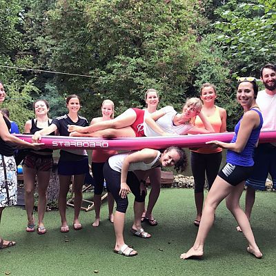 August 2017: Die exito Yoga-Gruppe machte eine ganze neue Erfahrung. Lehrerin Sandra hielt den wöchentlichen Kurs als „SUP Yoga“ Einheit auf der Rednitz. Ein tolles „Balance-Erlebnis" in der Natur. 