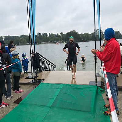 September 2017: Waginger See Triathlon. Michael schwamm 750 m durch den Waginger See, absolvierte eine 20 km lange Radstrecke rund um den See und bezwang am Ende einen 5 km langen Lauf. Er landete damit in 1:32:23 auf einem respektablen 113 Platz.